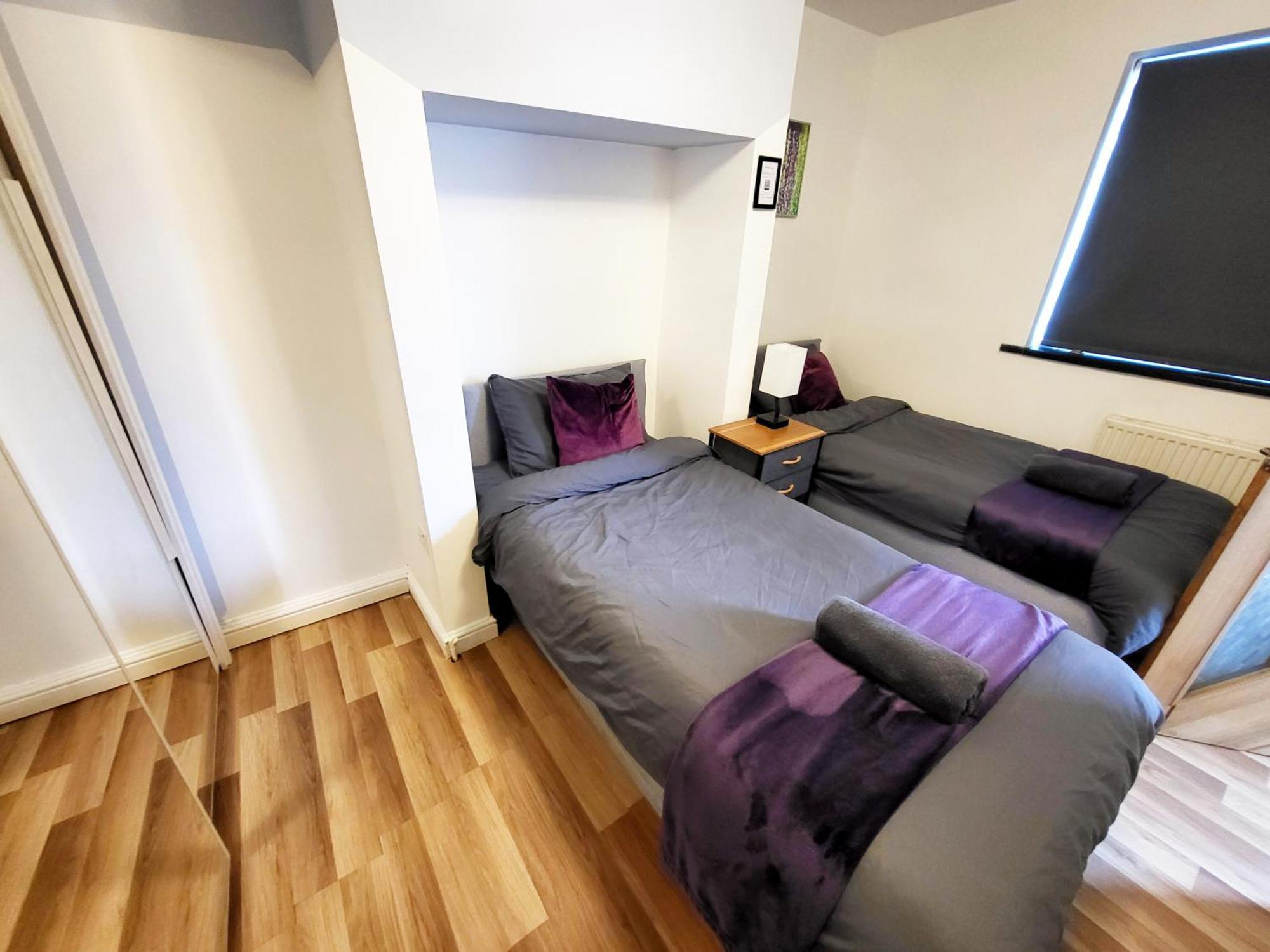 Apartament 3-Bed Family Haven With Free Parking Huddersfield Zewnętrze zdjęcie