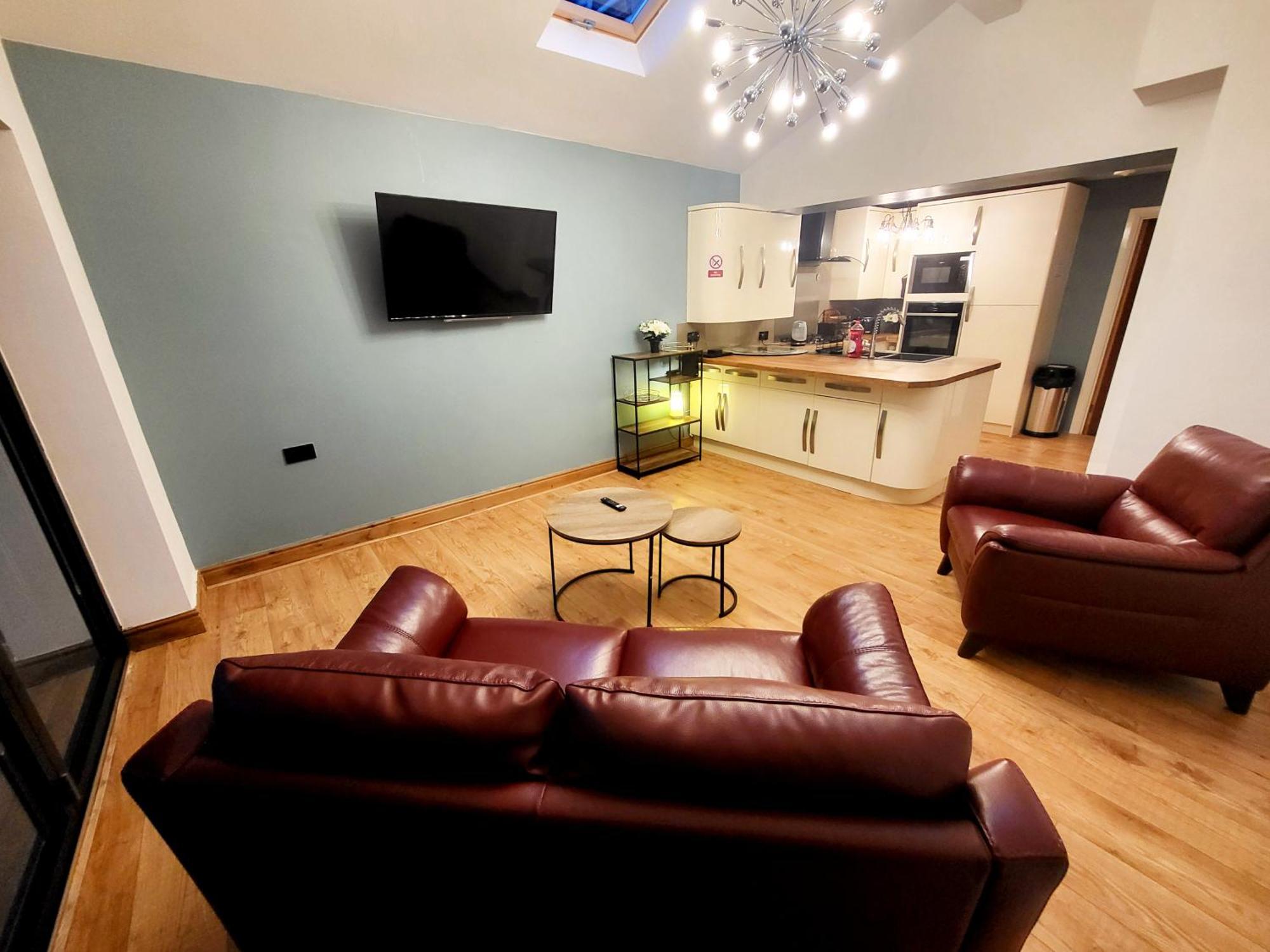 Apartament 3-Bed Family Haven With Free Parking Huddersfield Zewnętrze zdjęcie